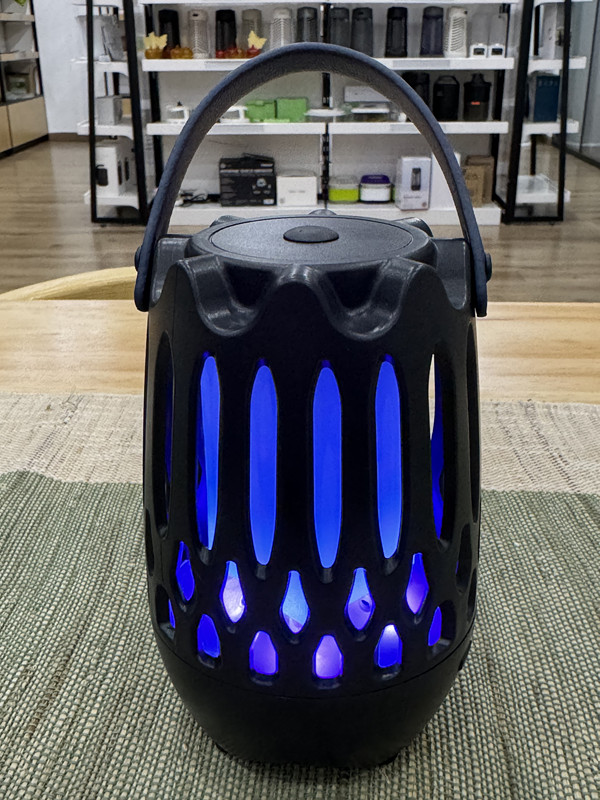 Logotipo OEM/ODM Bluetooth Altavoz Lámpara de campamento LED de luz UV recargable Mosquito polillas Gnat catcher insectos voladores trampa pegajosa 2